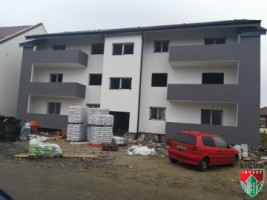 apartament-de-vanzare-cu-3-camere-decomandat-si-gradina-de-50-mp-1